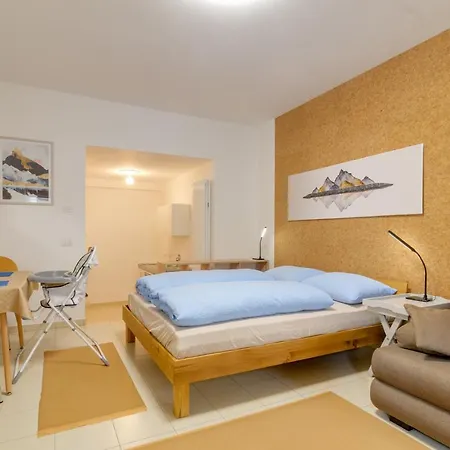 Peters Apartment *