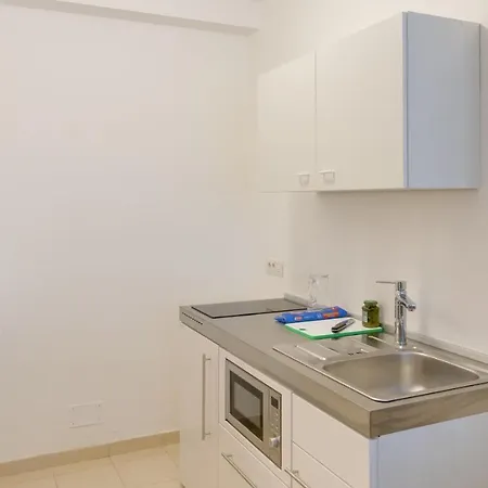 Peters Apartment *